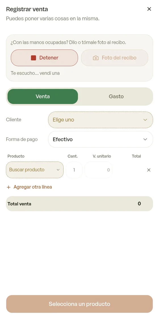 Registro de una venta por voz en Vixo, con el botón de dictar activo